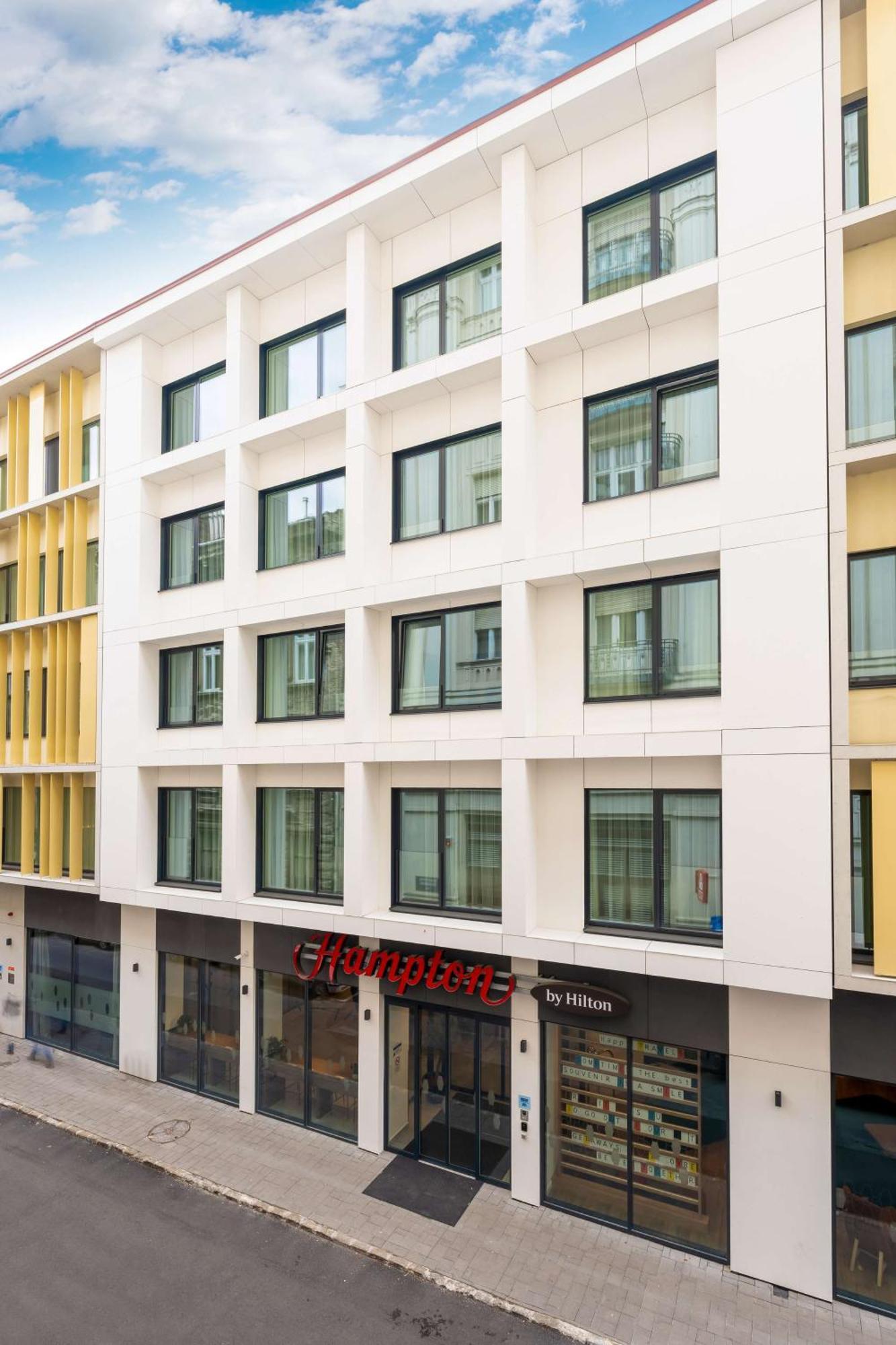 Hampton By Hilton Budapest City Centre Екстер'єр фото